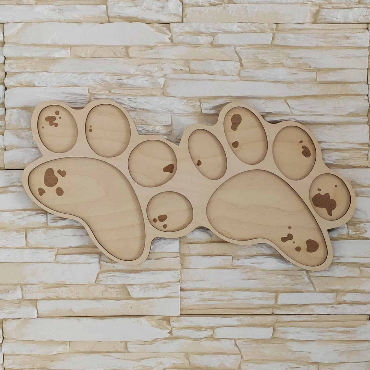 Pfoten-Bilderrahmen aus Holz – Platz für 10 Fotos